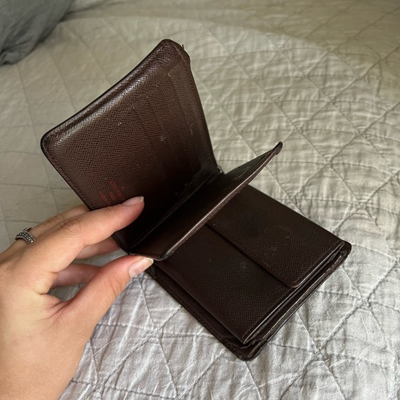 Louis Vuitton Damier Wallet - Picture 10 of 16